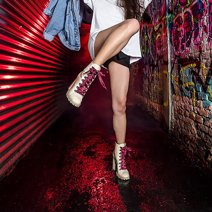 Schutz N42F154zhara timsah kabartmalı deri patik yumurta kabuğu